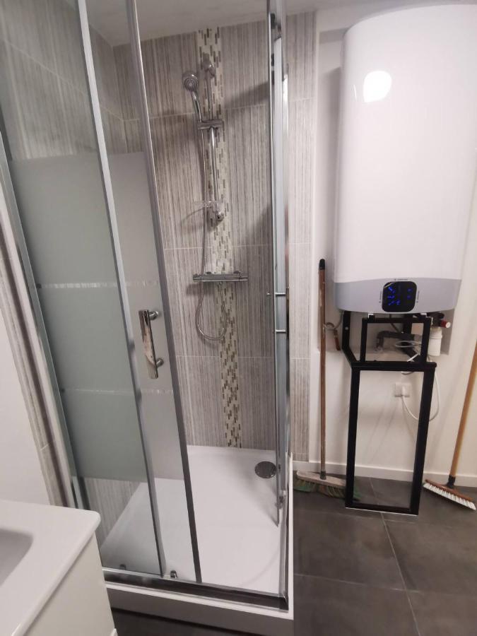 Le Rez De Jardin Apartman Honfleur Kültér fotó